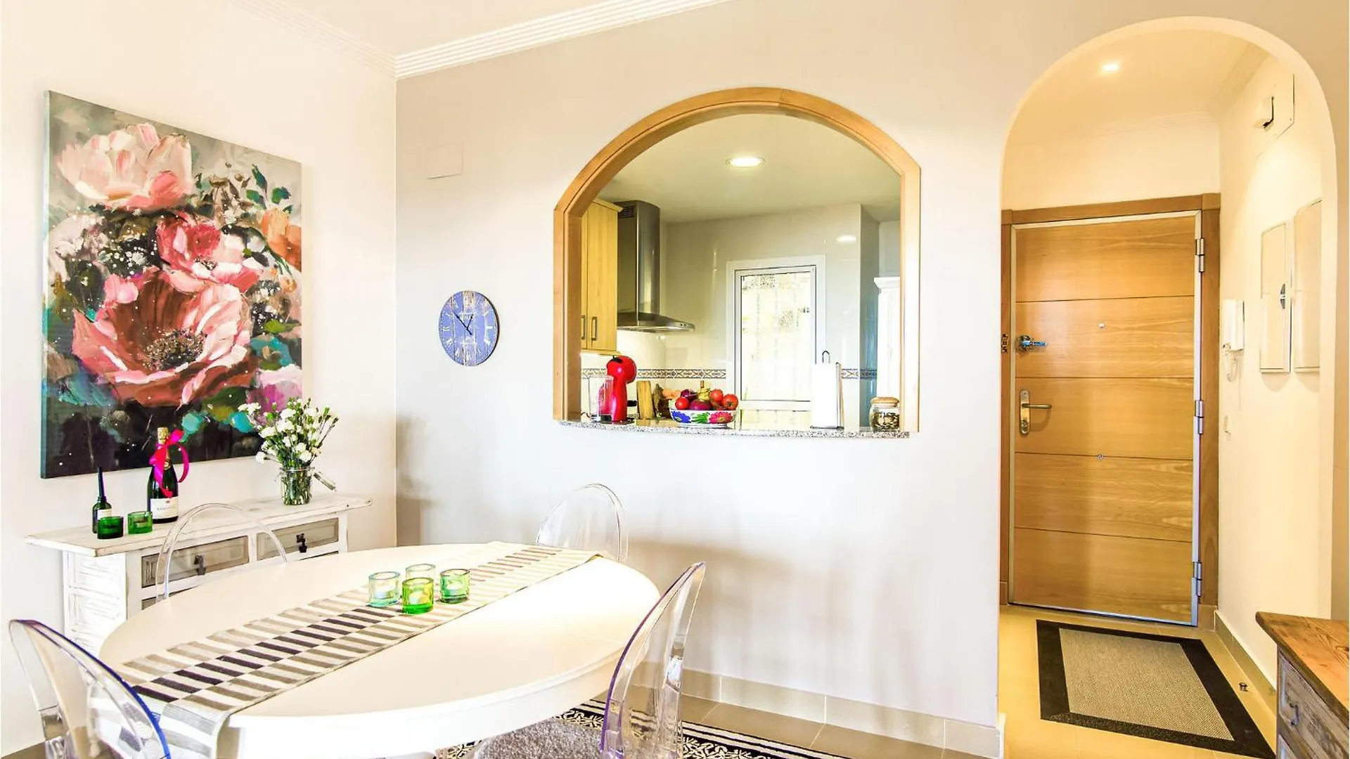 2 Bedroom Cozy Apartment In Sabinillas San Luis de Sabinillas 0*,